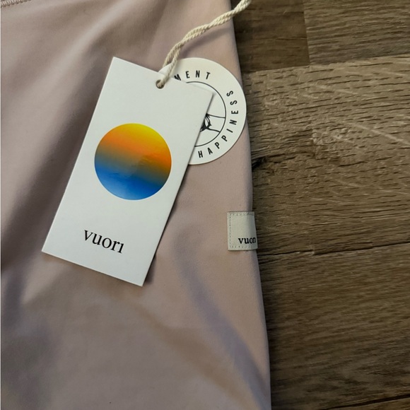 New Vuori Women's Tan Vintage Rose Shorts - Picture 2 of 5